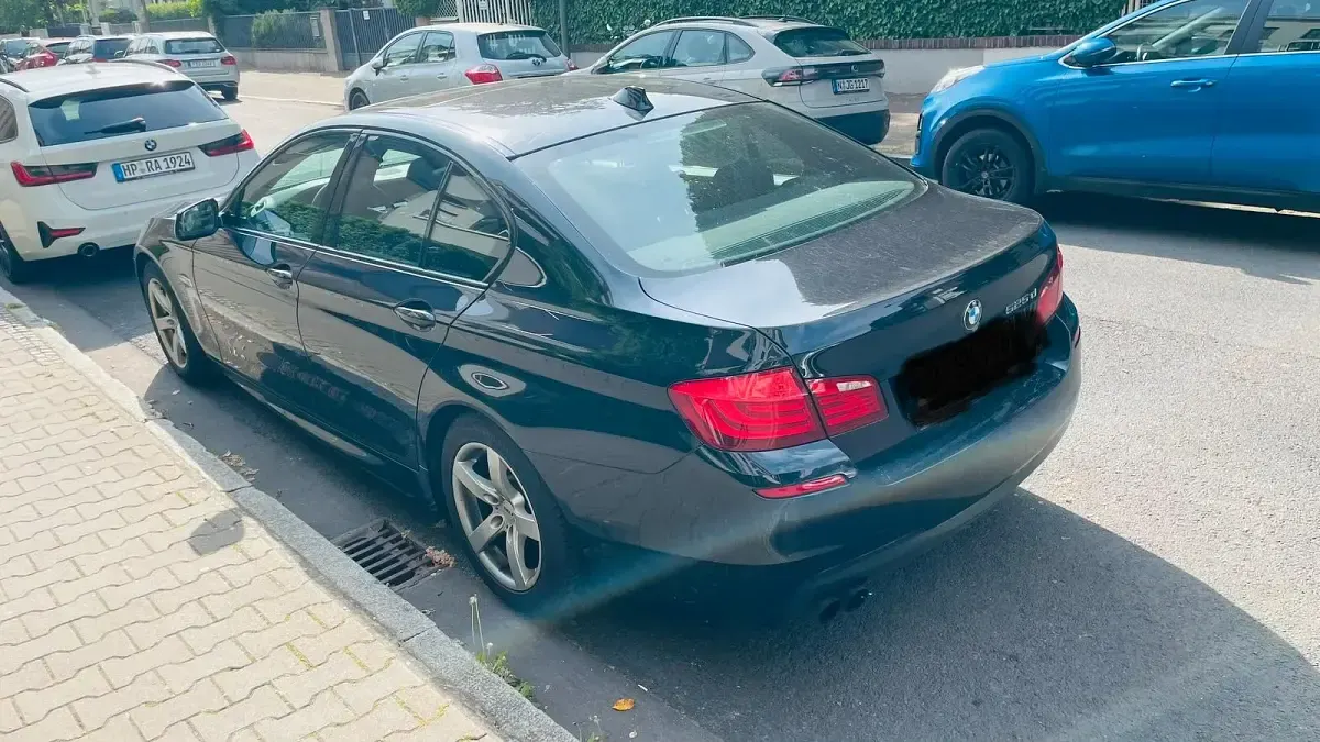 Gebraucht BMW 525 M Sport 204 PS (150 kW) 2011 Schwarz Limousine