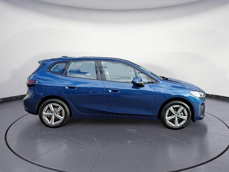 Gebraucht BMW 220 Active Tourer 156 PS (114 kW) 2025 Blau Van / Kleinbus