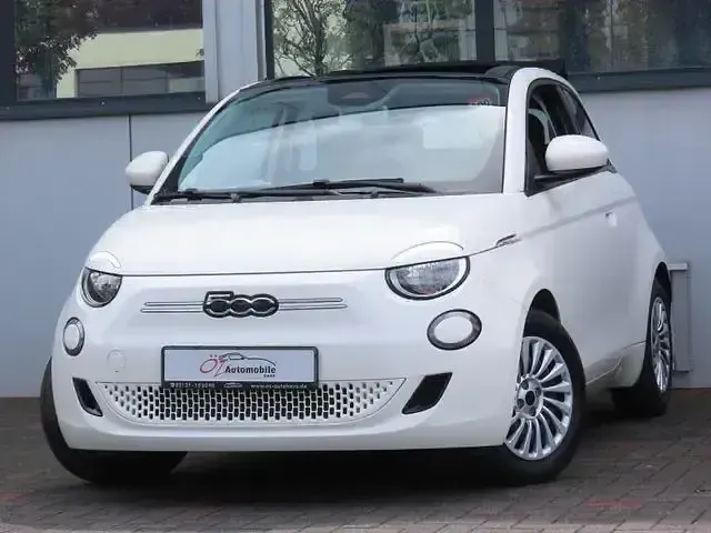 Second-hand Fiat 500e 86 kW (118 CP) 2023 Alb Cabrio