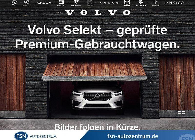 Gebraucht Volvo XC40 Core 163 PS (119 kW) 2025 Weiß SUV