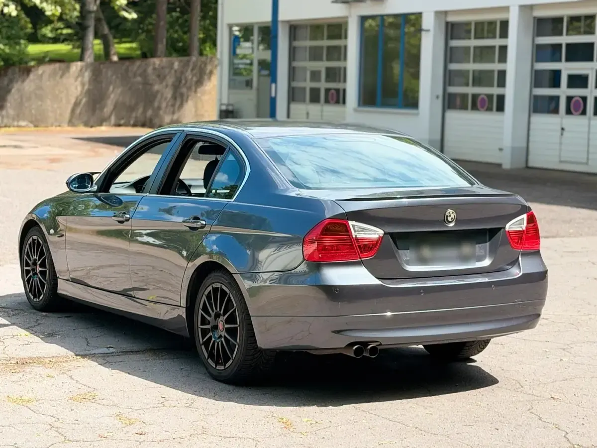 Używany BMW 325 218 KM (160 kW) 2006 Sedan/Limuzyna