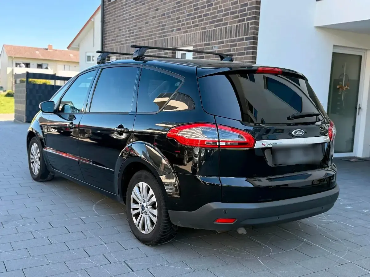 Second-hand Ford S-MAX S 140 CP (102 kW) 2010 Negru Monovolum