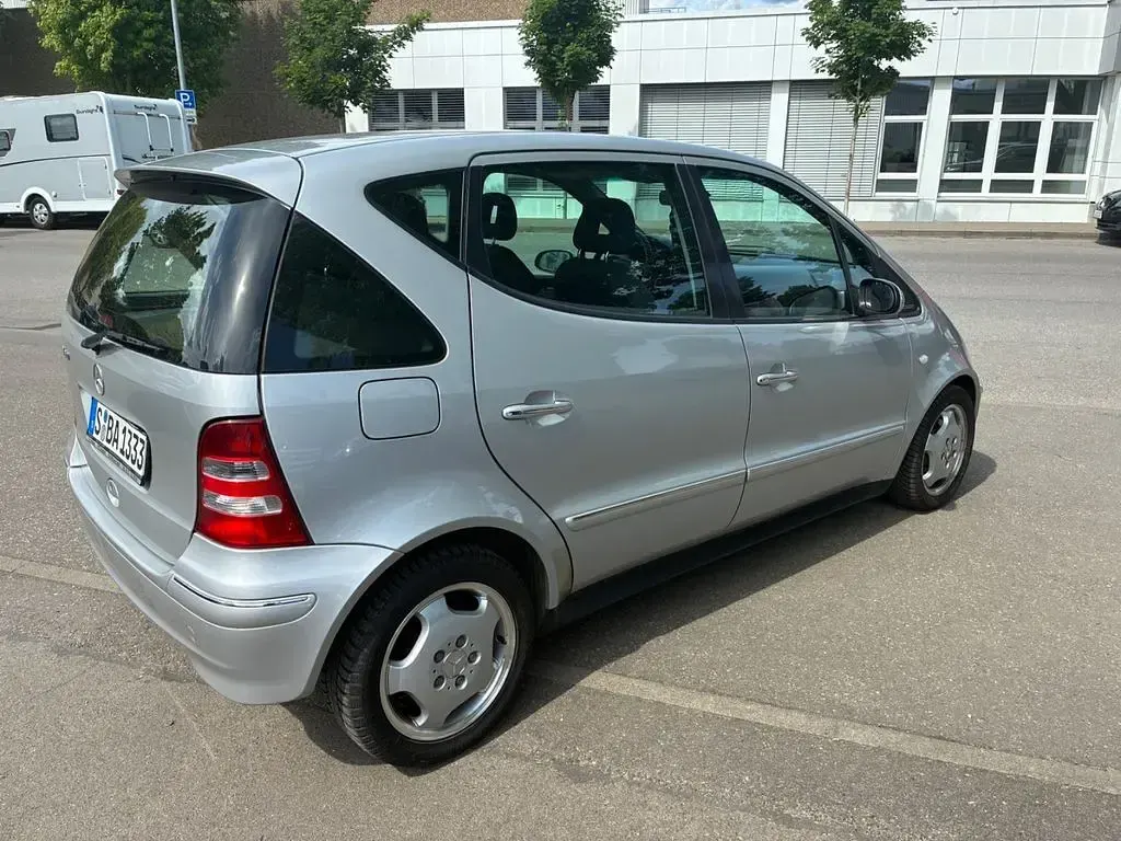 Gebraucht Mercedes A160 Elegance 102 PS (75 kW) 2002 Silber Van / Kleinbus