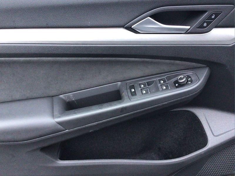 Gebraucht VW Golf VIII 150 PS (110 kW) 2023 Grau Kombi