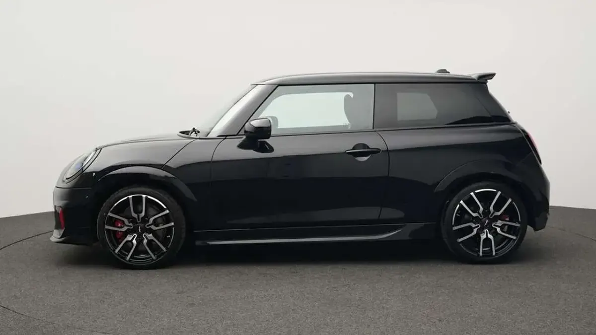 Gebraucht Mini John Cooper Works 231 PS (169 kW) 2025 Schwarz Kleinwagen