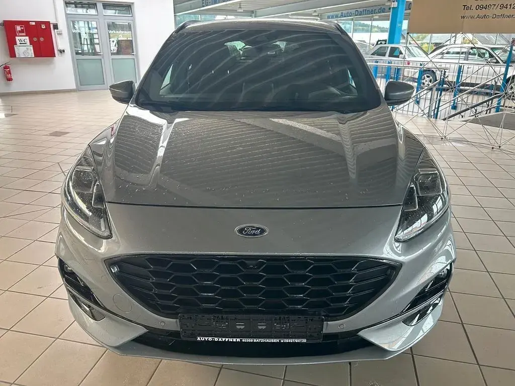 Gebraucht Ford Kuga ST-Line 179 PS (131 kW) 2025 Silber SUV