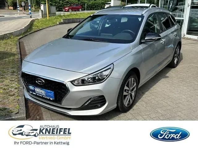Mic (silber Gebraucht 2019 Hyundai i30 YES! Kombi | 15.450 € (Fairer Preis) - Bild 1/4