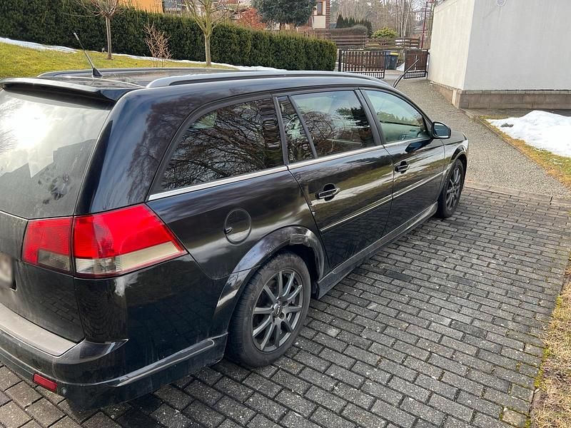 Gebraucht Opel Vectra 150 PS (110 kW) 2008 Schwarz Kombi