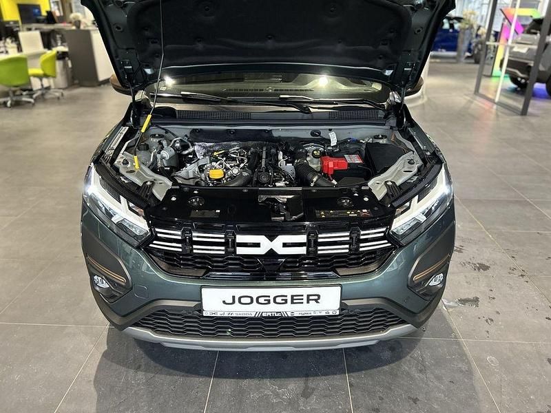 Neu Dacia Jogger Extreme 110 PS (80 kW) 2025 Grün Van / Kleinbus