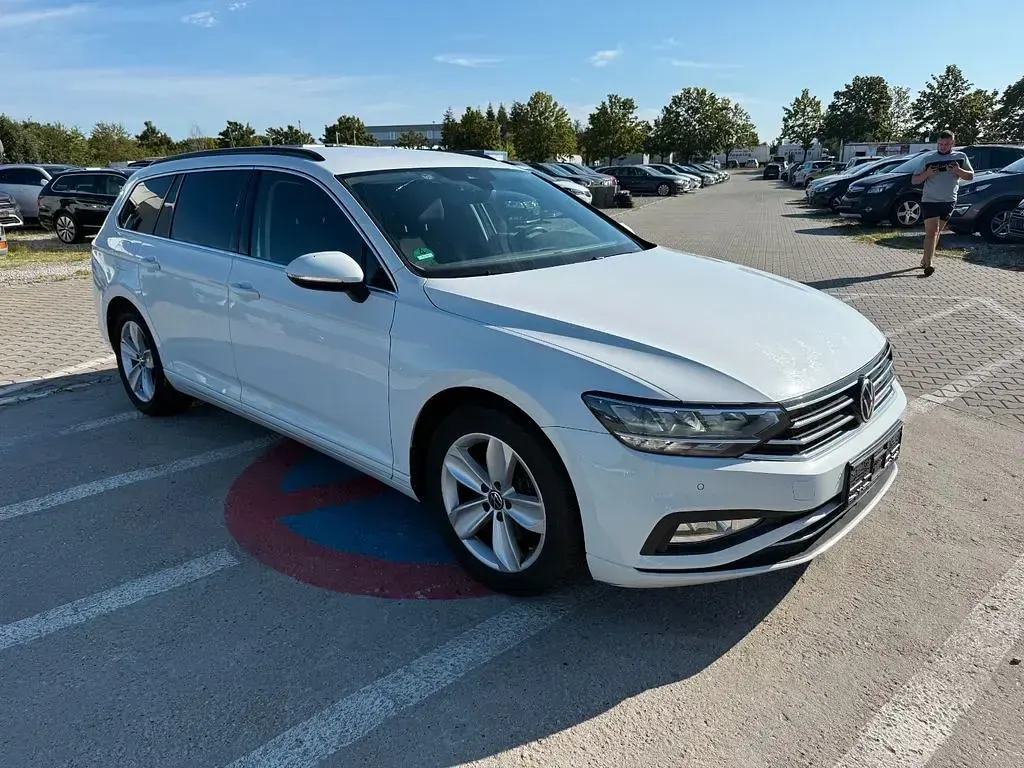 Gebraucht VW Passat Business 200 PS (147 kW) 2021 Weiß Kombi