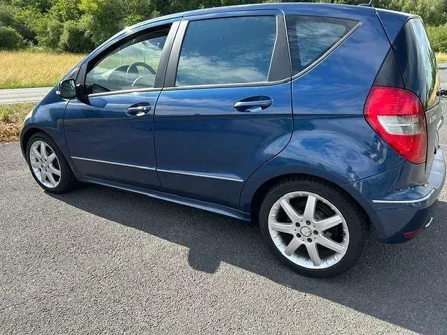 Gebraucht Mercedes A200 Avantgarde 136 PS (100 kW) 2008 Blau Limousine