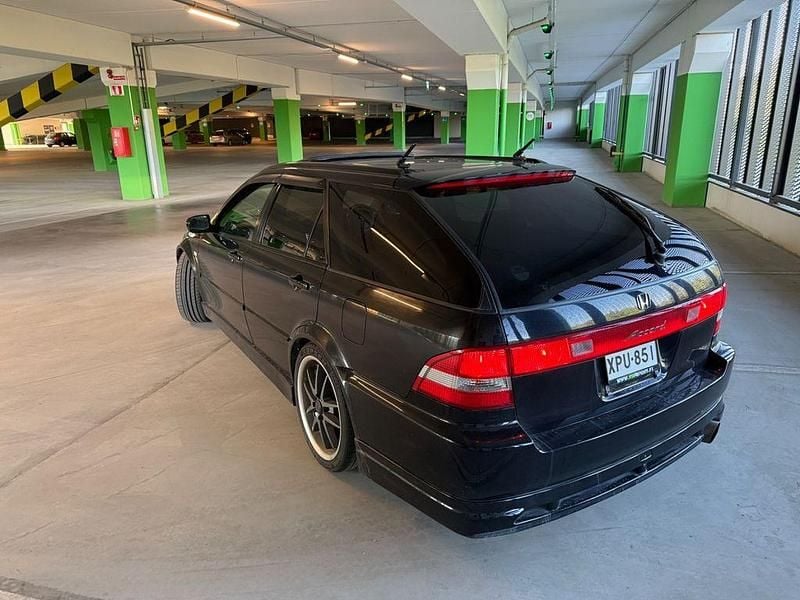 Gebraucht Honda Accord 160 PS (117 kW) 2001 Schwarz Kombi