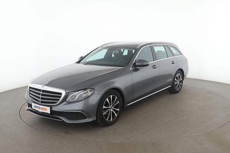 Grau Gebraucht 2020 Mercedes E200 Exclusive Kombi | 25.550 € (Fairer Preis) - Bild 1/3