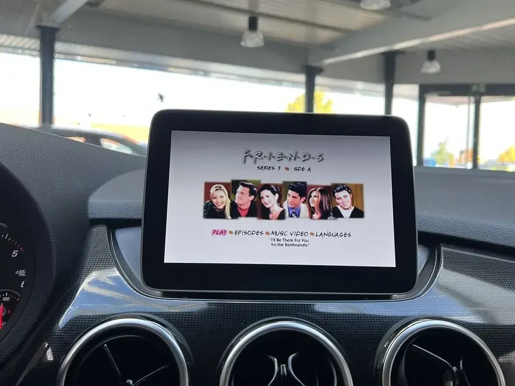 Gebraucht Mercedes B200 136 PS (100 kW) 2019 Schwarz Kleinwagen