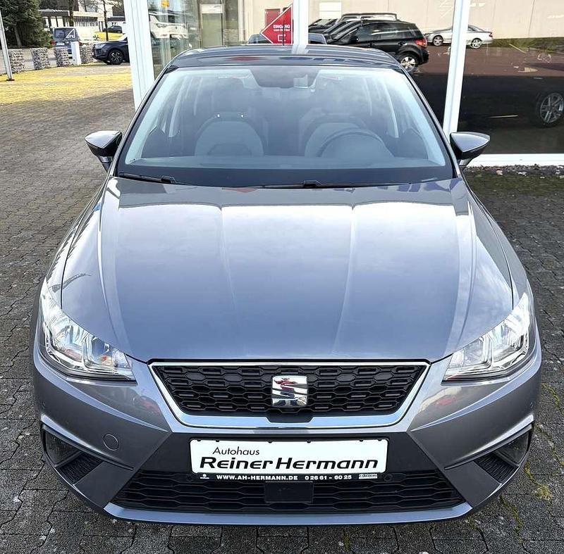 Gebraucht Seat Ibiza Style 95 PS (69 kW) 2017 Monsungrau metallic (pirineos) SUV