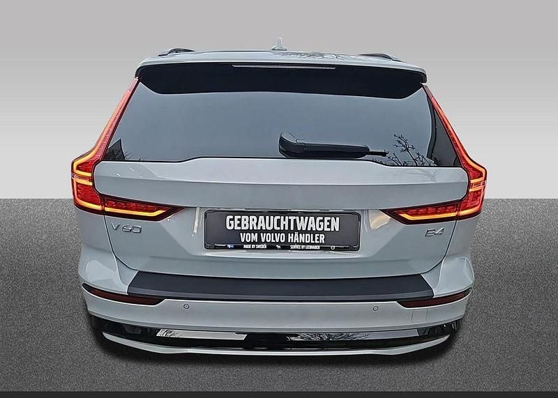 Gebraucht Volvo V60 Ultra 197 PS (144 kW) 2025 Grau Kombi