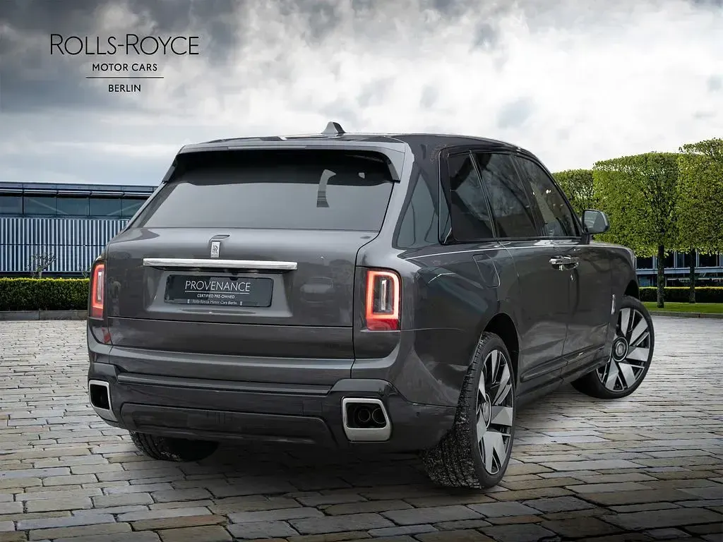Gebraucht Rolls Royce Cullinan 571 PS (419 kW) 2025 Grau SUV