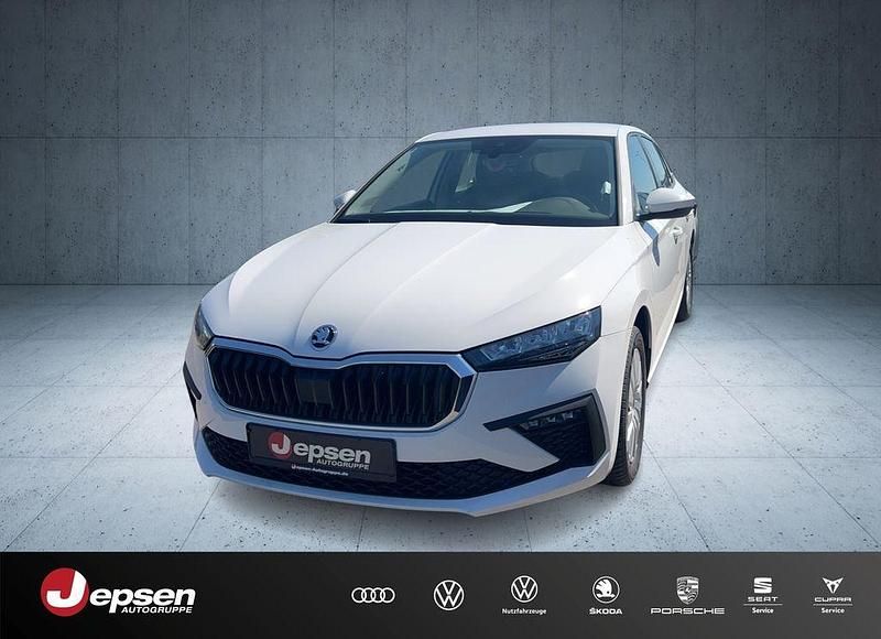 Candyweiß Neu 2025 Skoda Scala Essence Kleinwagen | 19.470 € (Guter Preis) - Bild 1/4
