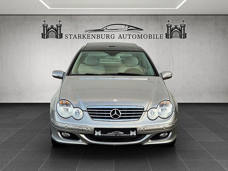 Gebraucht Mercedes C200 163 PS (119 kW) 2006 Silber Kleinwagen