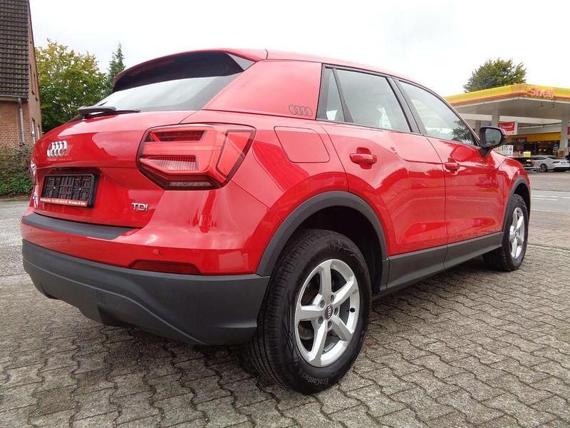 Gebraucht Audi Q2 116 PS (85 kW) 2017 Tangorot SUV