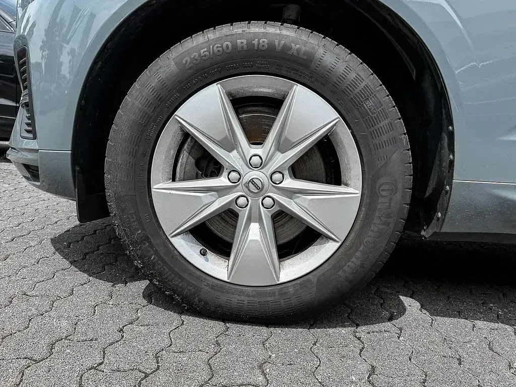 Gebraucht Volvo XC60 Core 197 PS (144 kW) 2023 Thunder grey SUV