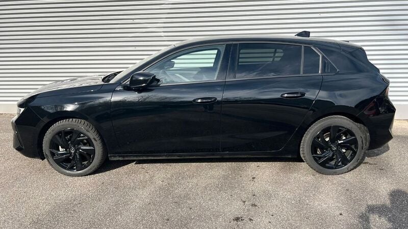 Gebraucht Opel Astra GS Line 131 PS (96 kW) 2023 Schwarz Kleinwagen