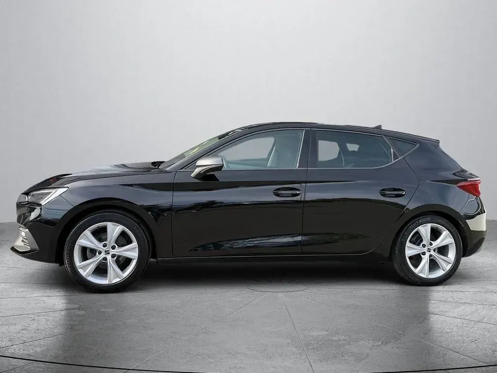 Gebraucht Seat Leon FR-Line 150 PS (110 kW) 2022 Schwarz Limousine