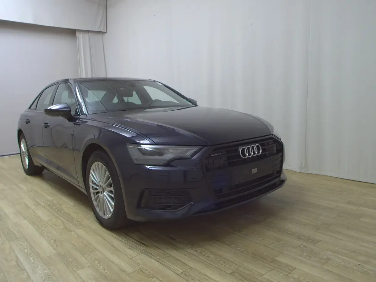 Gebraucht Audi A6 Design 265 PS (194 kW) 2021 Blau Limousine