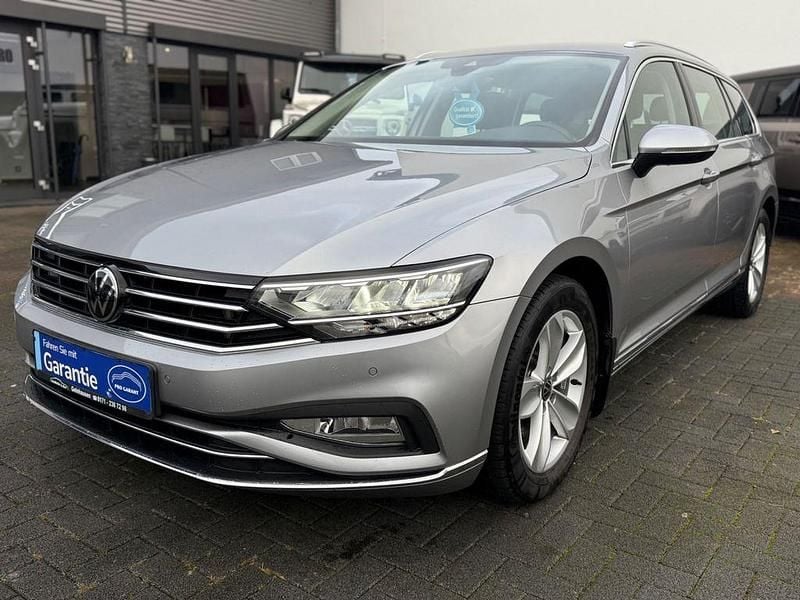 Gebraucht VW Passat Elegance 200 PS (147 kW) 2024 Silber Kombi