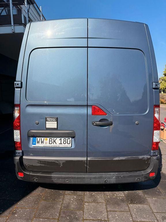 Second-hand Renault Master 150 CP (110 kW) 2023 Gri Monovolum