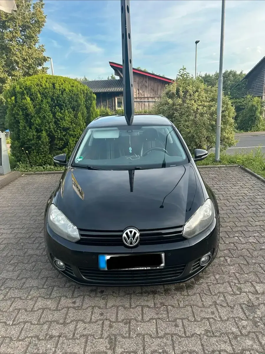Gebraucht VW Golf VI 122 PS (89 kW) 2012 Schwarz Kleinwagen