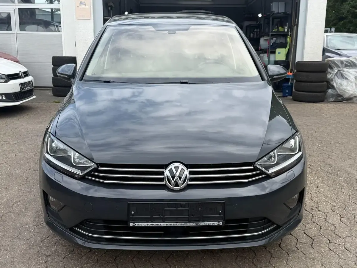 Gebraucht VW Golf Sportsvan Sound 110 PS (80 kW) 2017 Grau Van / Kleinbus