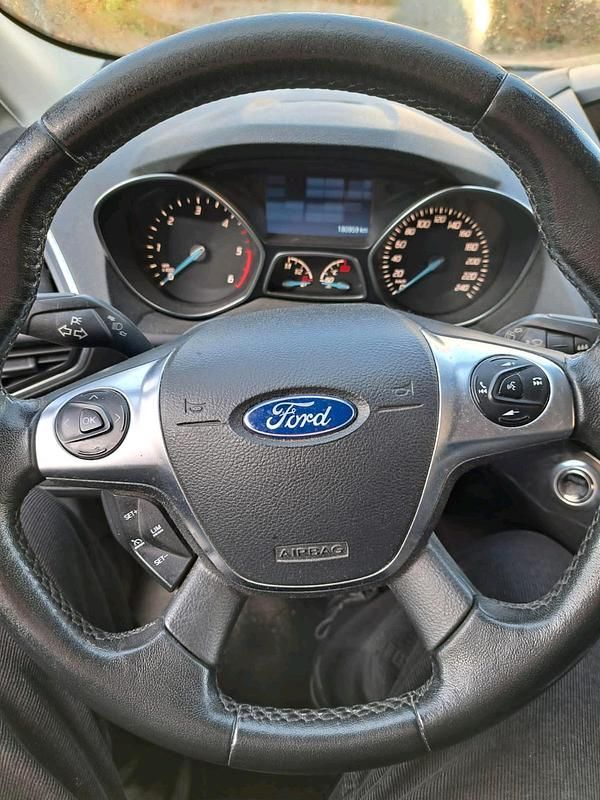 Gebraucht Ford Kuga 179 PS (131 kW) 2014 Grau SUV