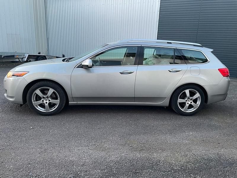 Gebraucht Honda Accord 156 PS (114 kW) 2011 Silber Kombi