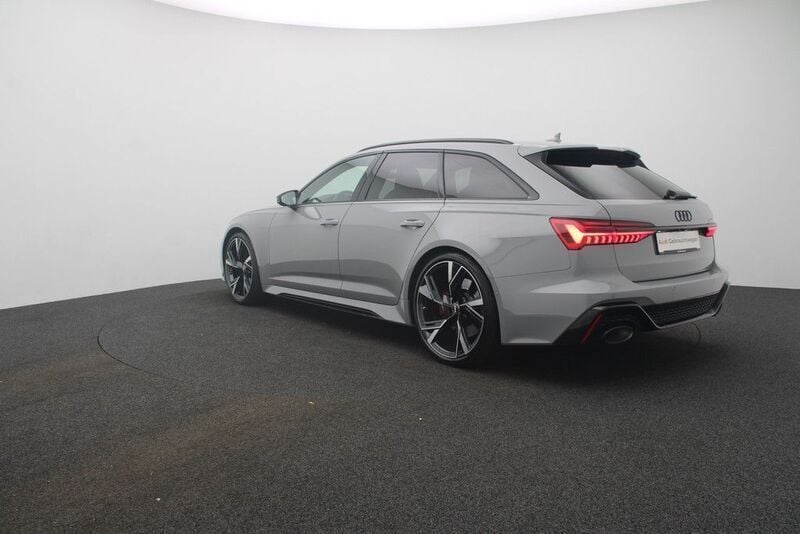 Gebraucht Audi RS6 Ambiente 600 PS (441 kW) 2021 Nardograu Kombi