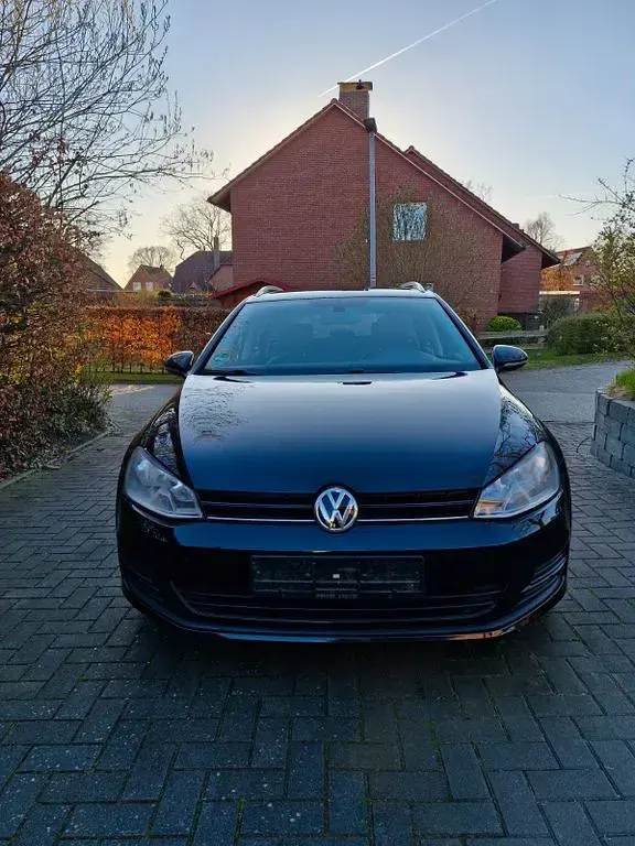 Gebraucht VW Golf VII Comfortline 110 PS (80 kW) 2015 Schwarz Kombi
