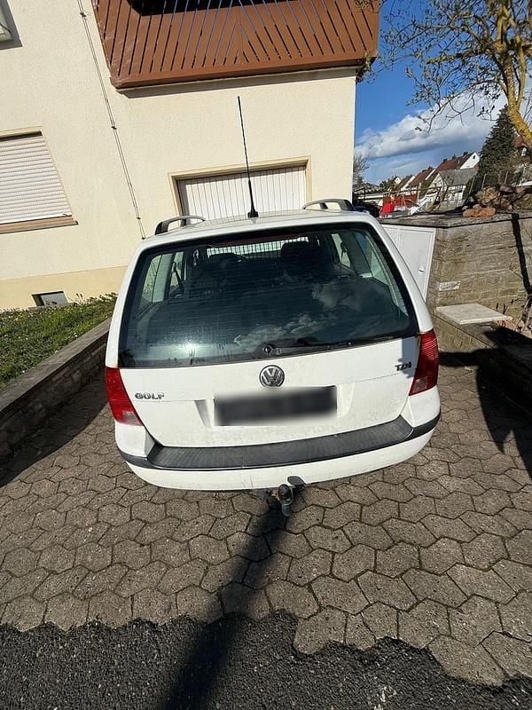 Gebraucht VW Golf IV 105 PS (77 kW) 2005 Weiß Kleinwagen
