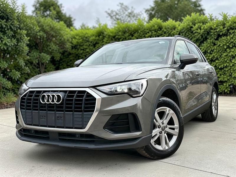 Gebraucht Audi Q3 Basis 150 PS (110 kW) 2019 Grau SUV