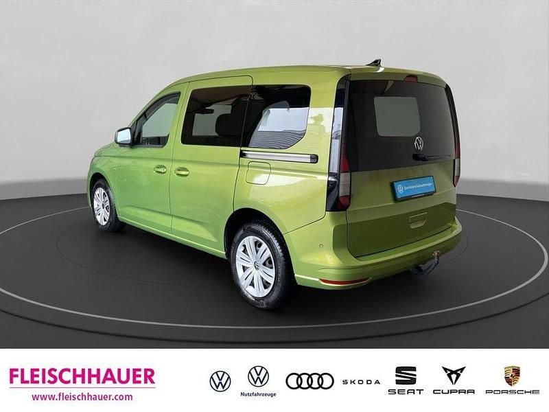 Gebraucht VW Caddy Basis 122 PS (89 kW) 2021 Gruen Van / Kleinbus