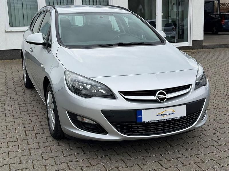 Gebraucht Opel Astra Selection 120 PS (88 kW) 2015 Silber Kombi