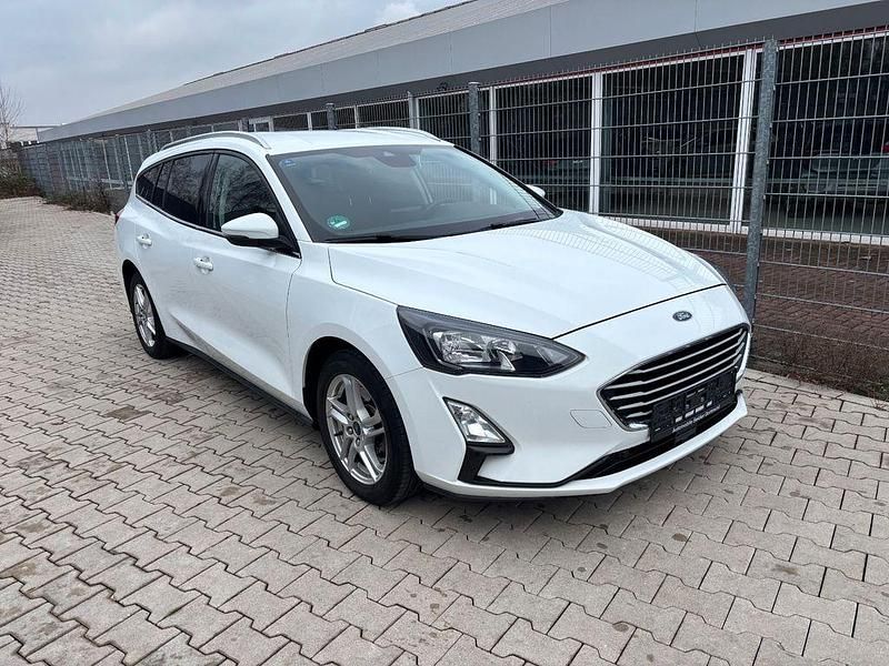Gebraucht Ford Focus Cool & Connect 120 PS (88 kW) 2021 Weiß Limousine