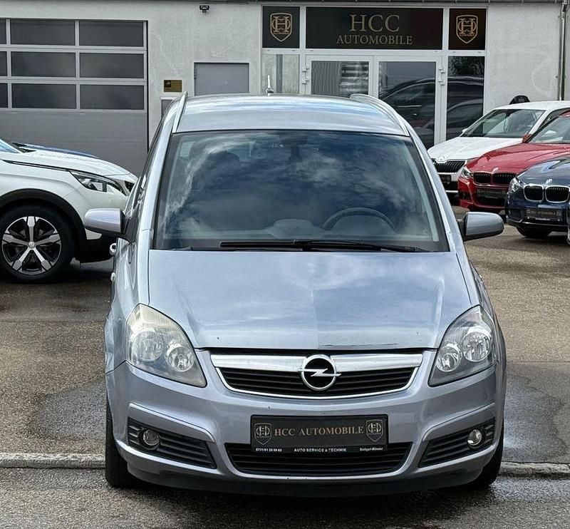 Lichtsilber m2 Gebraucht 2008 Opel Zafira Catch Me Van / Kleinbus | 1.999 € (Guter Preis) - Bild 1/4
