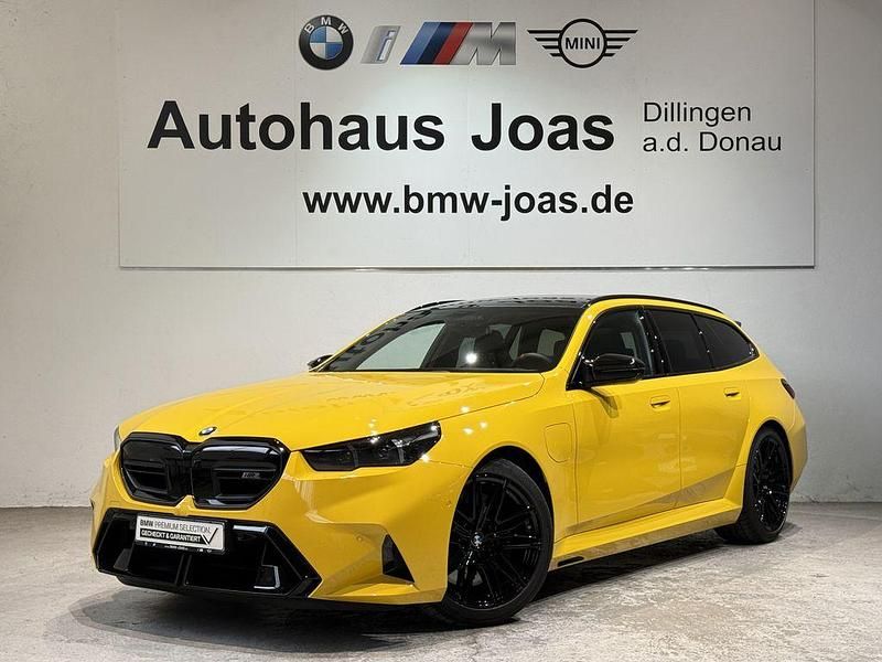 Sonderlackierung 'speedgelb' Gebraucht 2025 BMW M5 Sport Line Kombi | 135.500 € (Guter Preis) - Bild 1/4