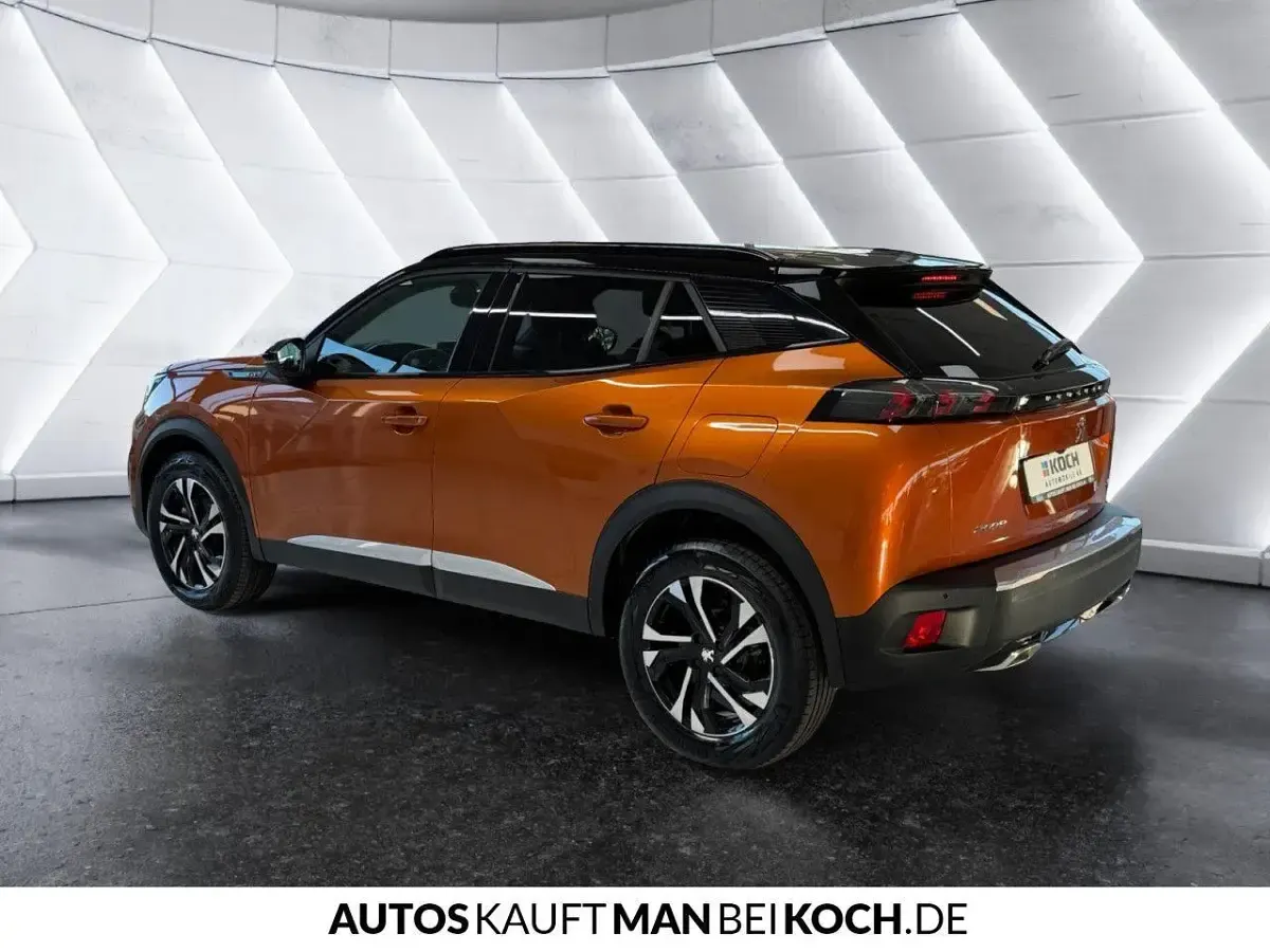 Gebraucht Peugeot 2008 GT 131 PS (96 kW) 2023 Orange SUV