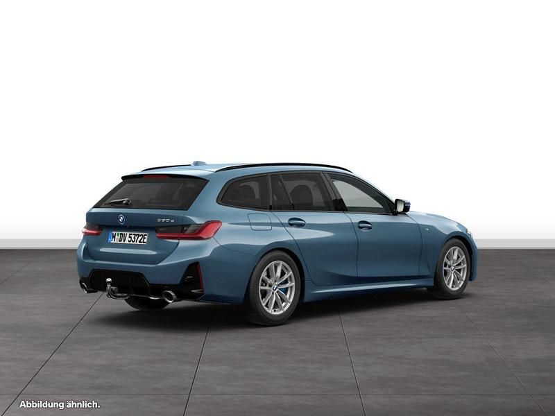Gebraucht BMW 330e M Sport 292 PS (214 kW) 2025 Blau Kombi