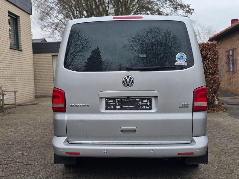 Gebraucht VW Multivan Highline 180 PS (132 kW) 2011 Grau Van