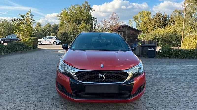 Gebraucht Citroën DS4 150 PS (110 kW) 2015 Rot Kleinwagen