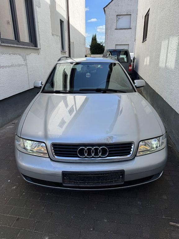 Gebraucht Audi A4 Sport 150 PS (110 kW) 1999 Silber Kombi