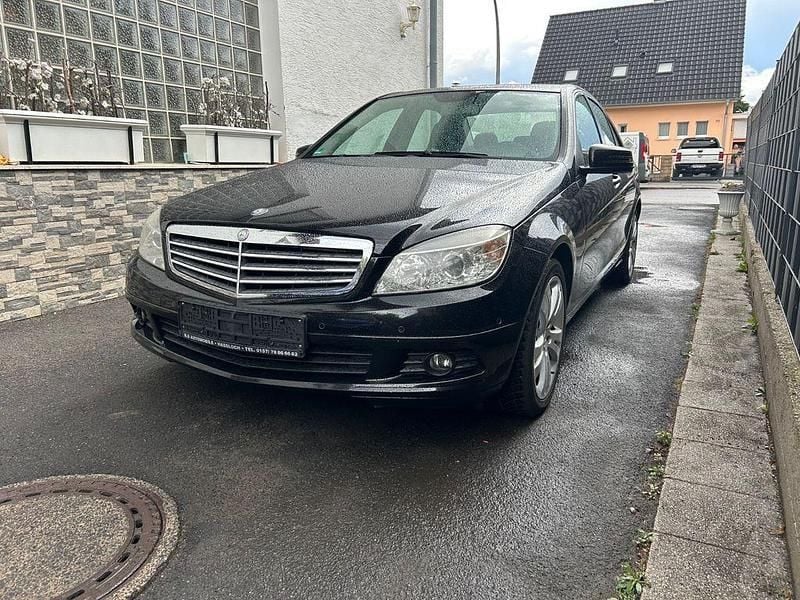 Schwarz Gebraucht 2008 Mercedes C220 Classic Limousine | 6.499 € (Fairer Preis) - Bild 1/4