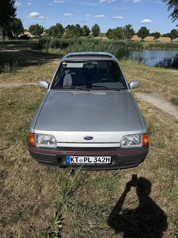 Gebraucht Ford Orion 73 PS (53 kW) 1989 Silber Limousine
